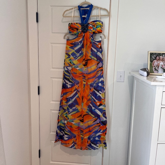 BCBG MaxAzria Fun Colorful Maxi with Cut-outs, Siize 2 - Picture 3 of 8